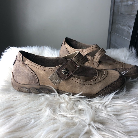 Earth Origins Shoes Earth Origins Rory Mary Jane Suede Hiking Walking Shoes Poshmark
